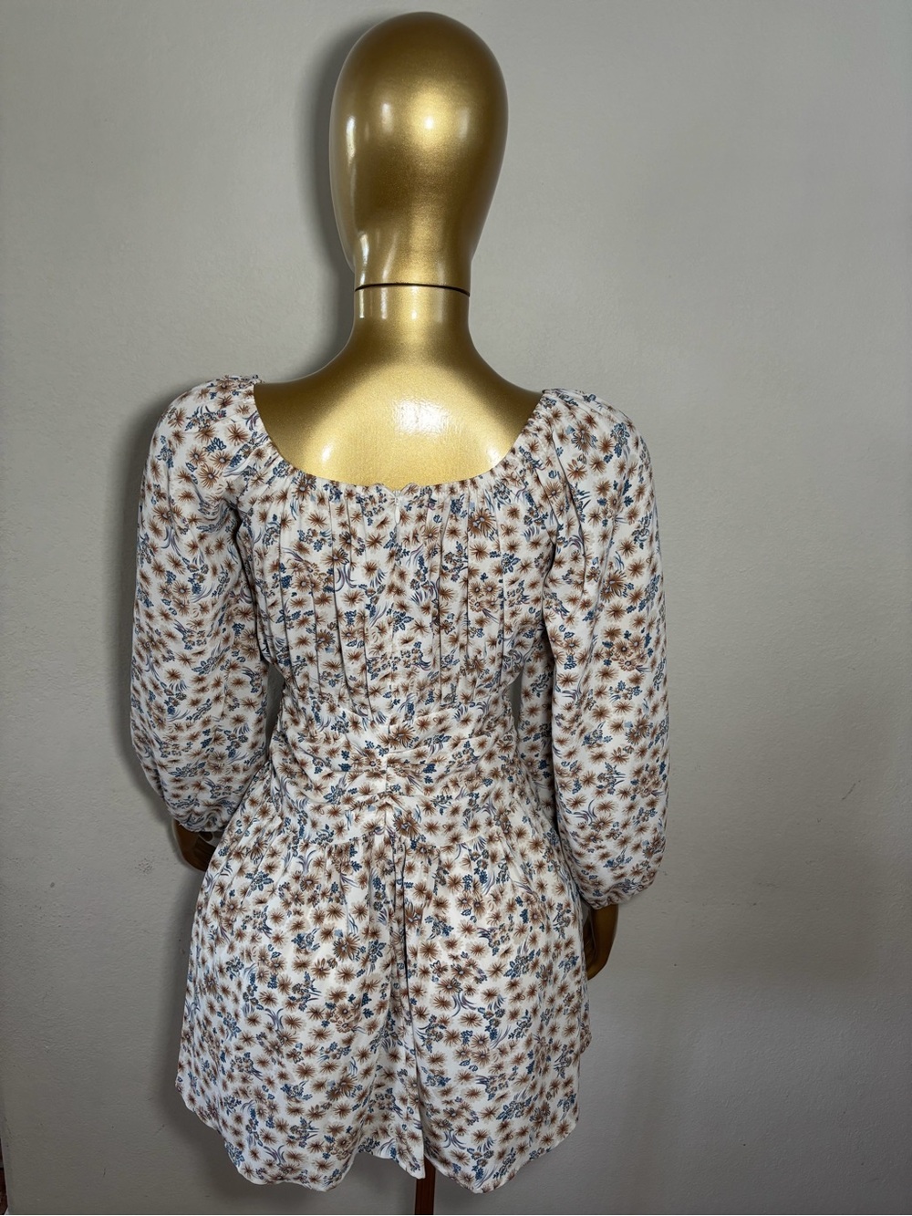 Floral Square-Neck Long-Sleeve Mini Dress in Cream and Brown - Picture 3 of 3